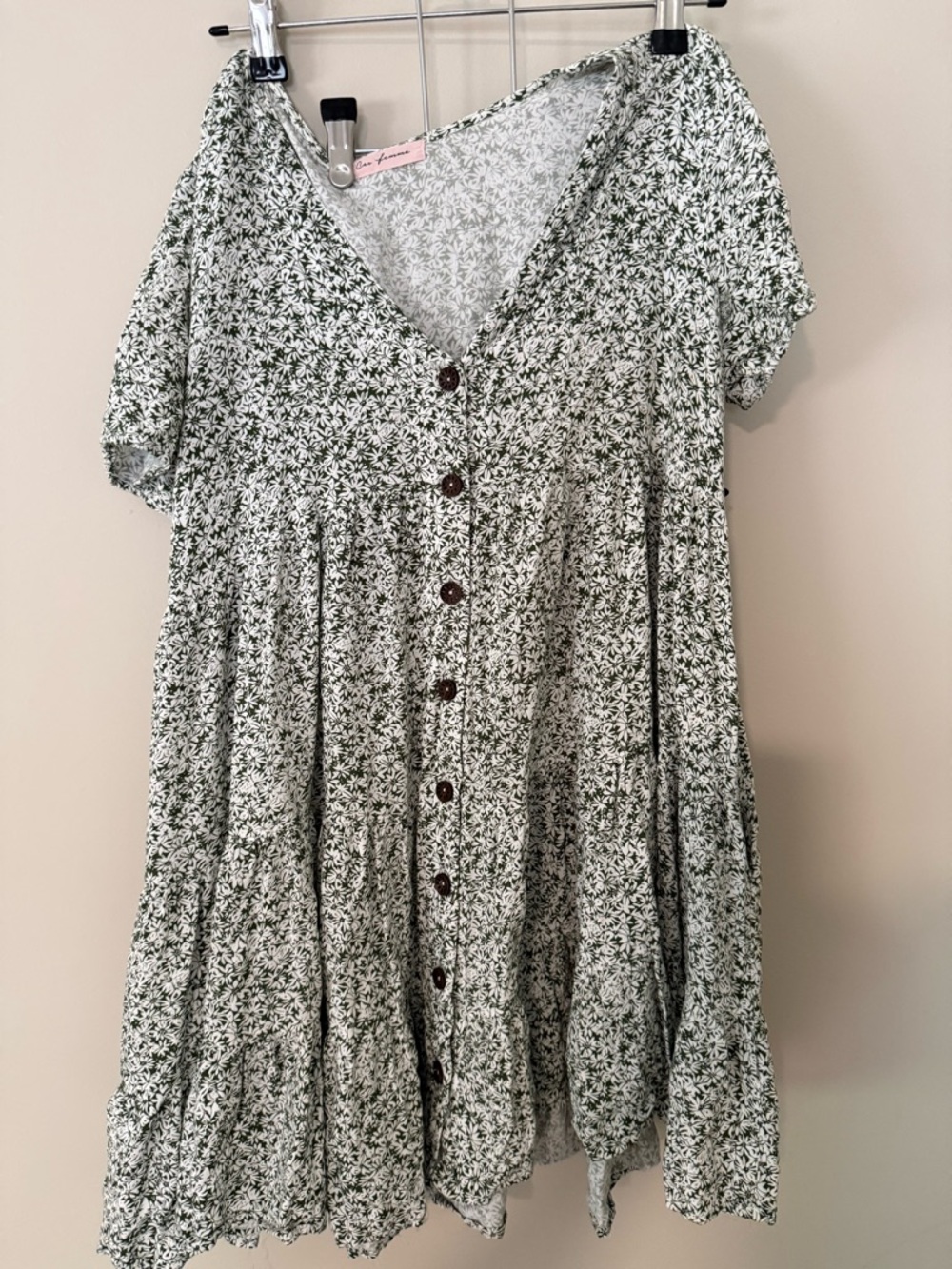 Button-Front Floral Babydoll Dress in Olive Green and White small gift short sl